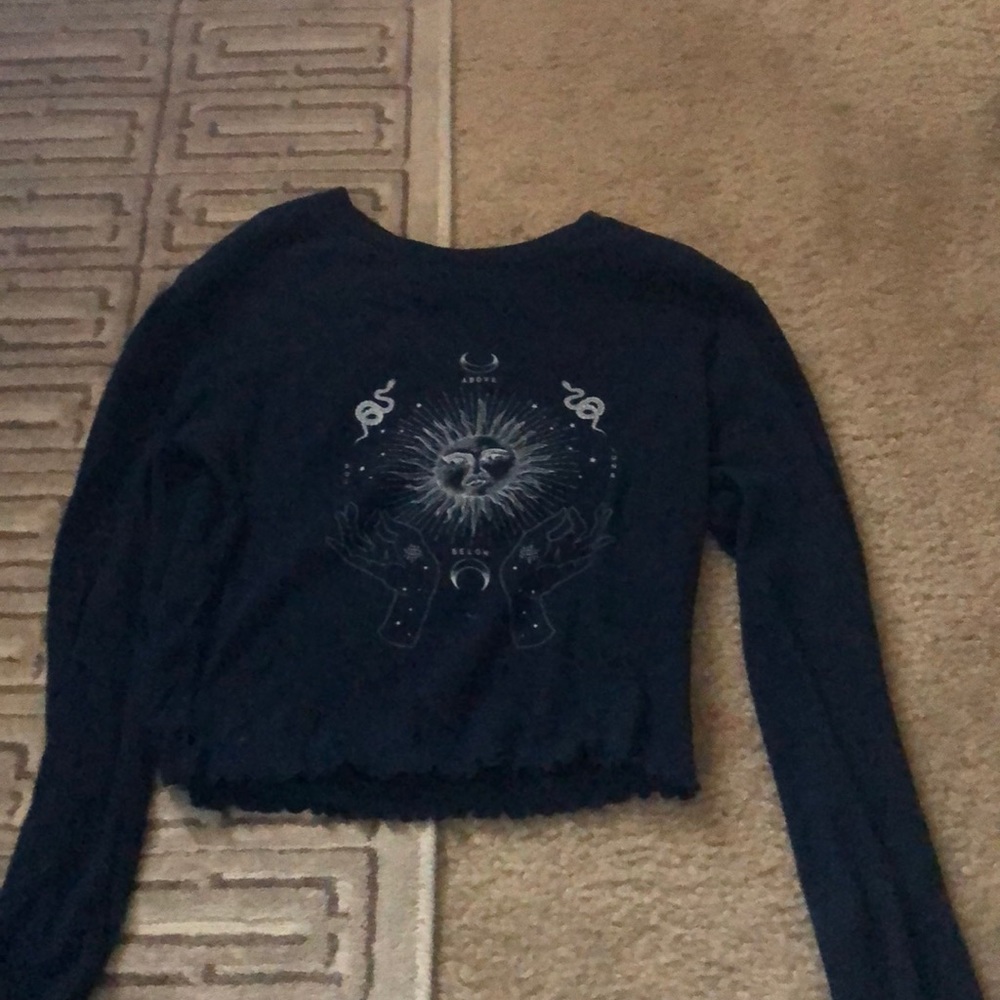 navy blue urban outfitters crop top